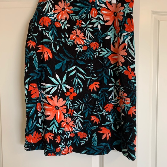 ADRIENNE VITTADINI floral skirt - Picture 4 of 5